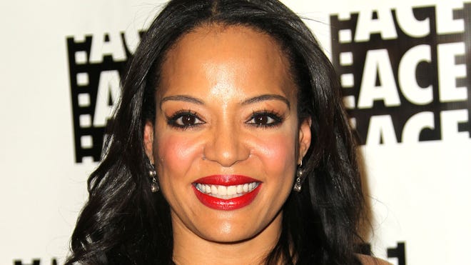 LAUREN VELEZ PIC.jpg